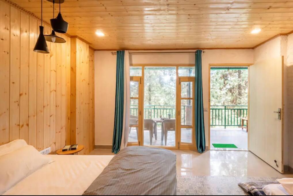 The Hill Story, Entire Chalet, Offbeat,Cozy Массури Экстерьер фото