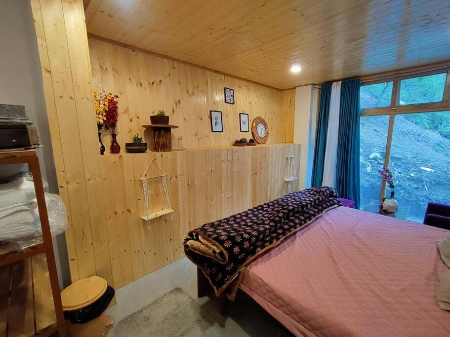 The Hill Story, Entire Chalet, Offbeat,Cozy Массури Экстерьер фото