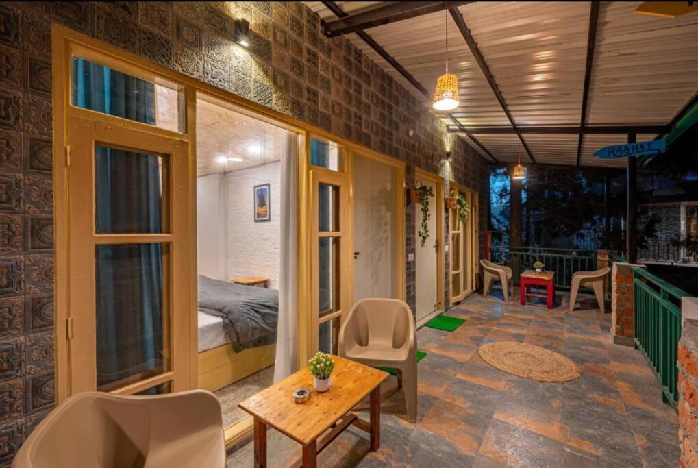 The Hill Story, Entire Chalet, Offbeat,Cozy Массури Экстерьер фото