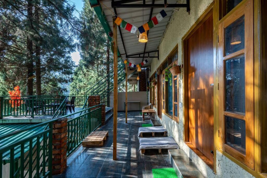 The Hill Story, Entire Chalet, Offbeat,Cozy Массури Экстерьер фото