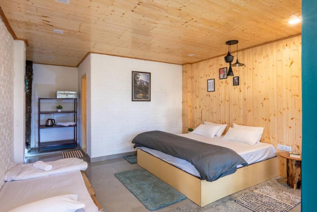 The Hill Story, Entire Chalet, Offbeat,Cozy Массури Экстерьер фото