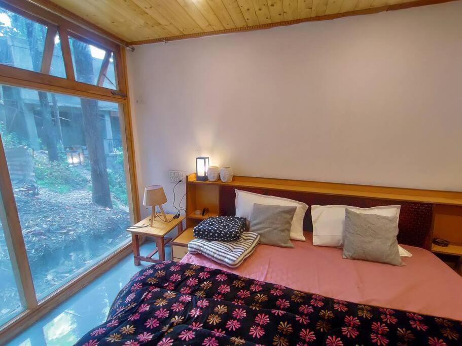 The Hill Story, Entire Chalet, Offbeat,Cozy Массури Экстерьер фото