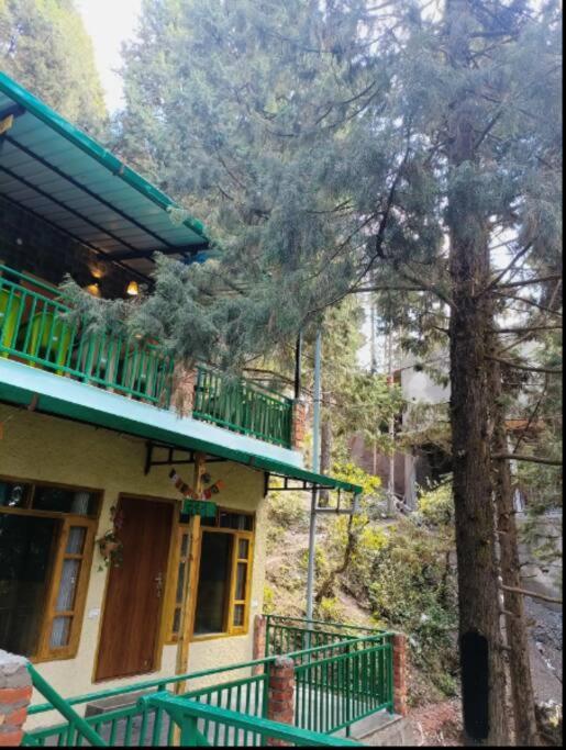 The Hill Story, Entire Chalet, Offbeat,Cozy Массури Экстерьер фото