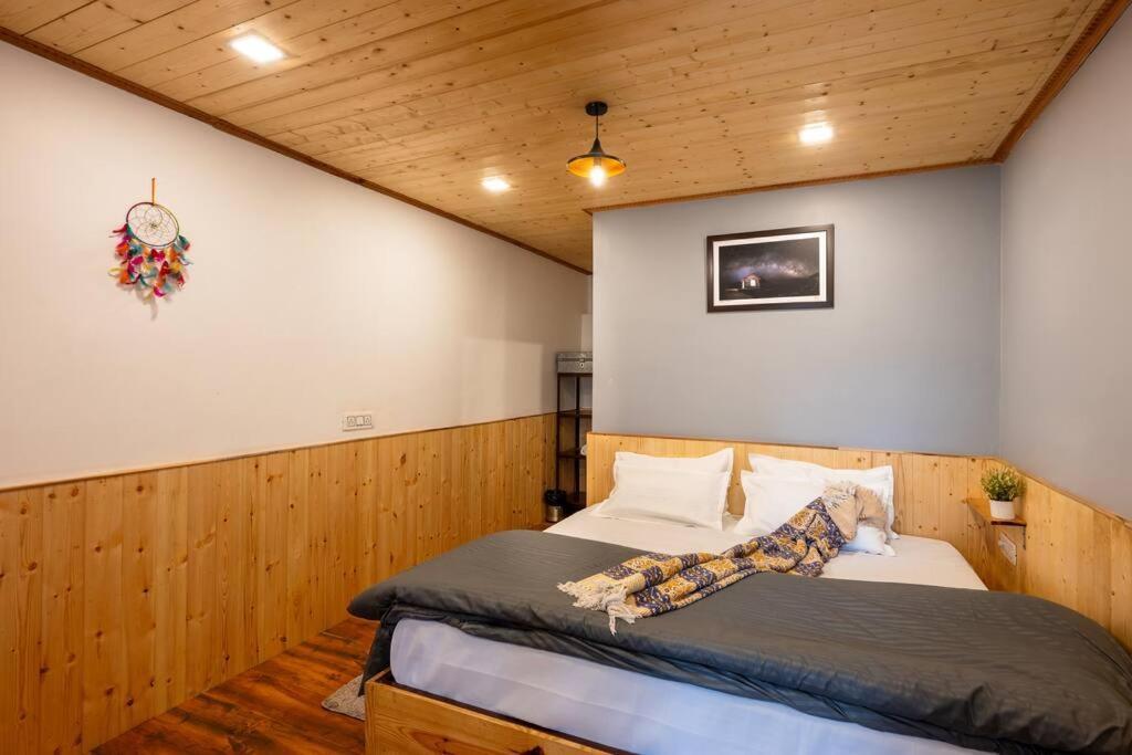 The Hill Story, Entire Chalet, Offbeat,Cozy Массури Экстерьер фото