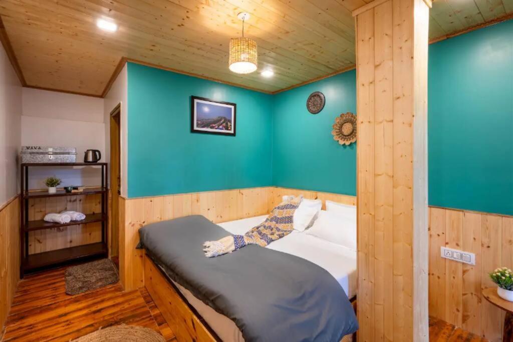 The Hill Story, Entire Chalet, Offbeat,Cozy Массури Экстерьер фото